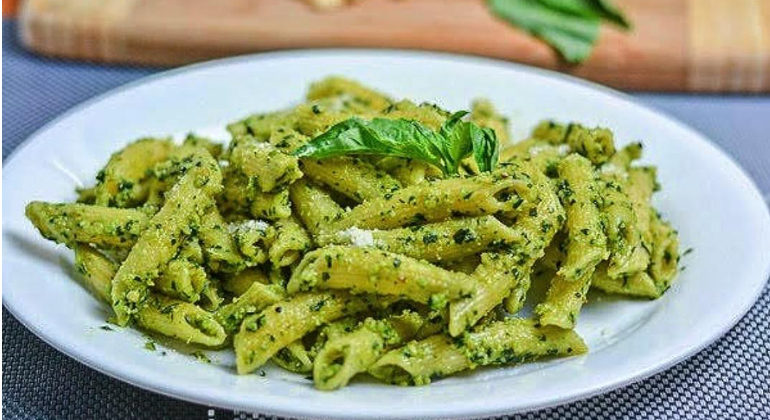 Penne integrali con pesto genovese