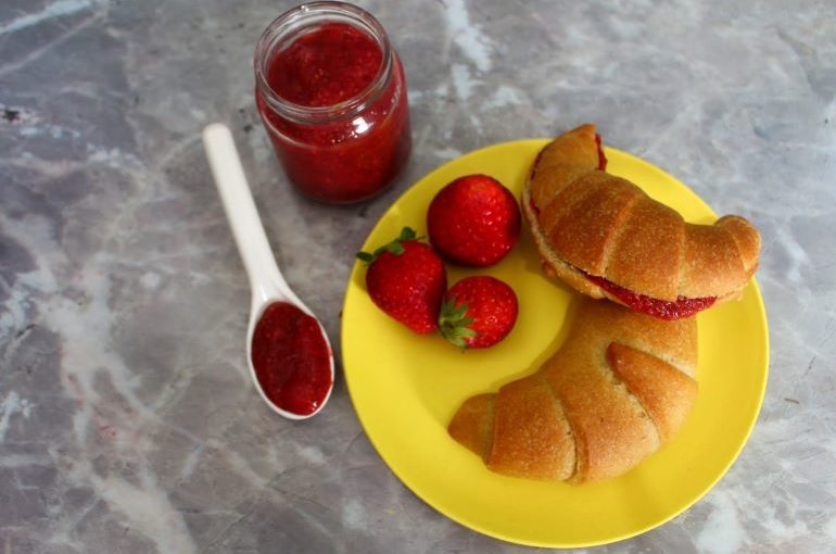 Composta di fragole senza zucchero