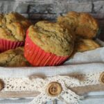 Muffin vegetariani al pesto di basilico e noci